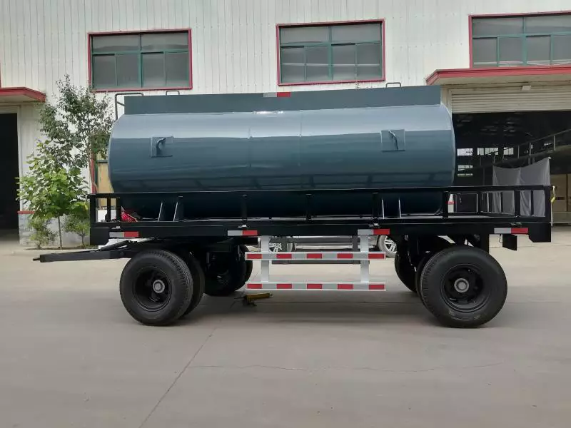 3 tons oil tank trailer