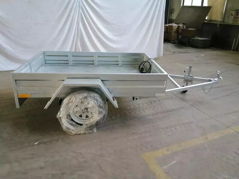 Rimorchio furgone zincato da 750 kg